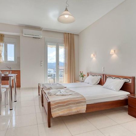 Niovi Luxury Apartments Лутра-Едіпсу Екстер'єр фото